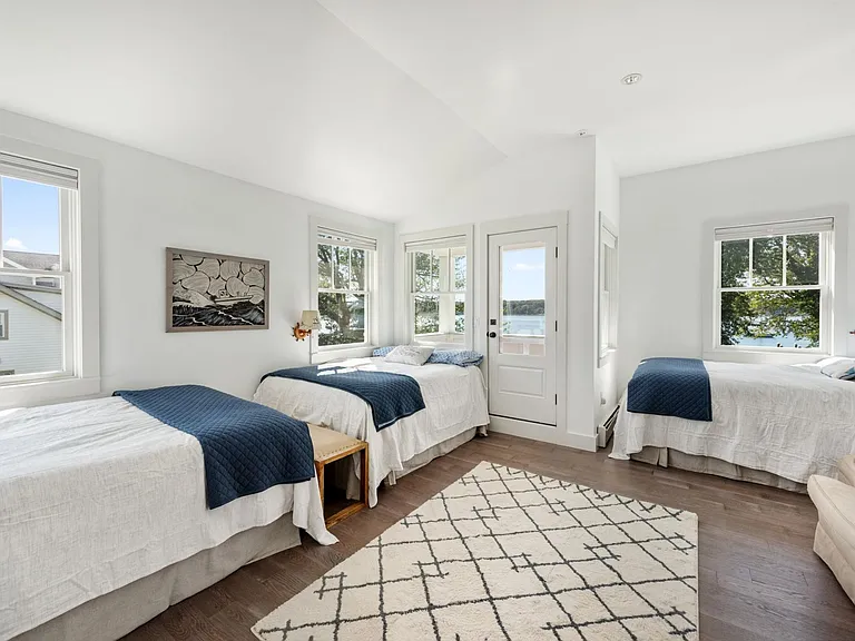39 Shore Dr — Photo 33