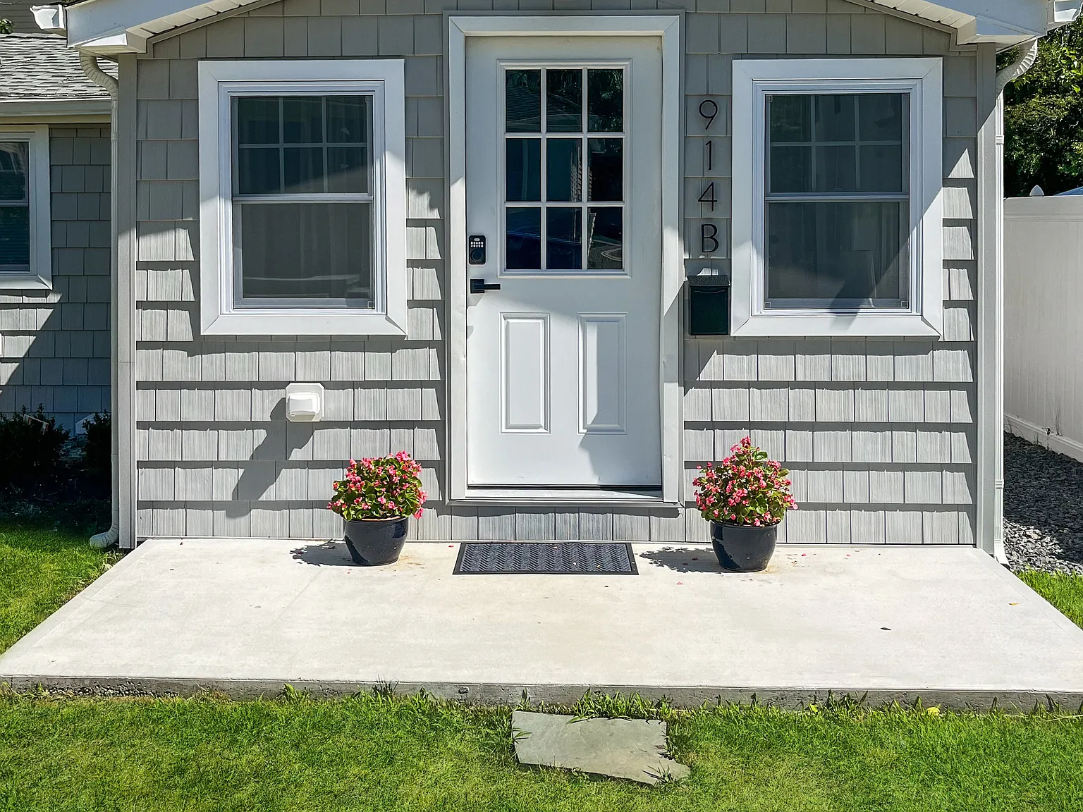 2 bed, $2,500 — Photo 2