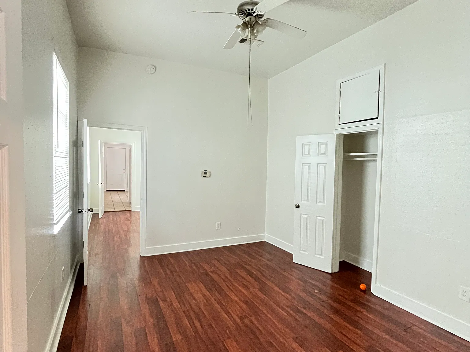 2 bed, 1000 sqft, $1,100 — Photo 2