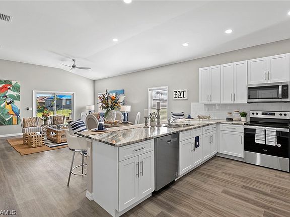 5th image of 614 NW 6th Pl