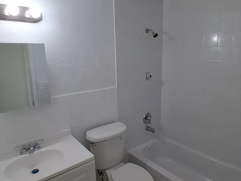 401 SW 13th Pl #721 — Photo 2