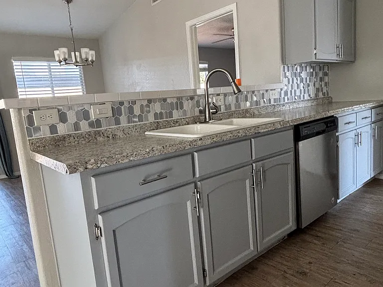 808 Four Winds Cir — Photo 8