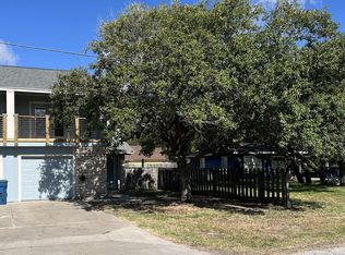 1019B N Allen St, Rockport, TX 78382