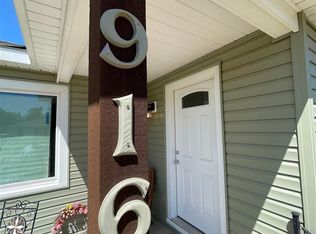 916 Riviera Dr, Ponca City, OK 74601