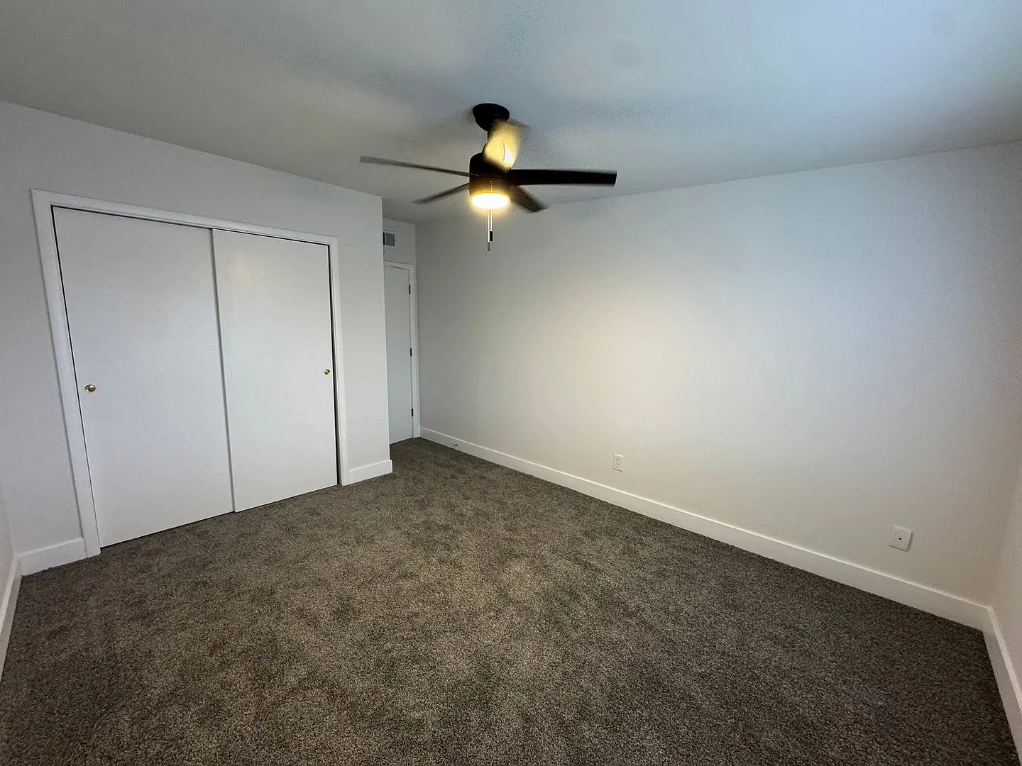 Library Place Apartments — Photo 4