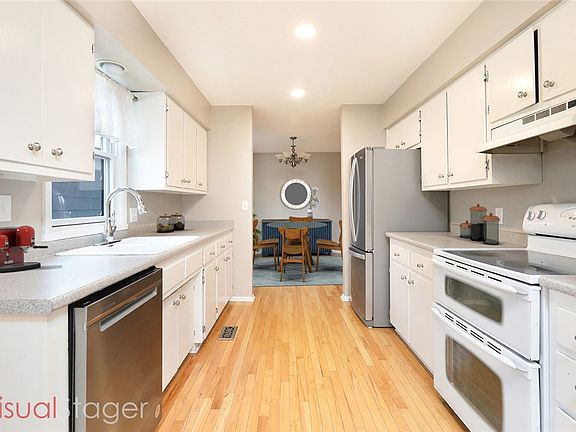 2nd image of 1605 NW Beechwood St