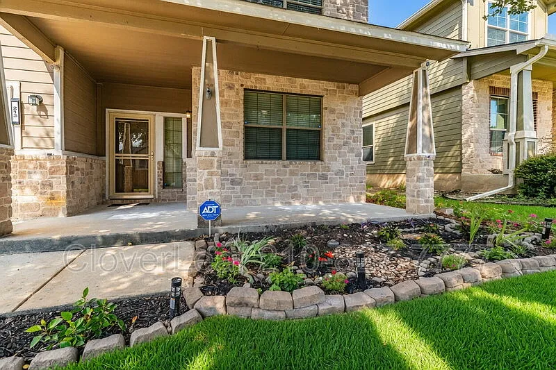 5 bed, 3.5 bath, 3091 sqft, $2,597 — Photo 4