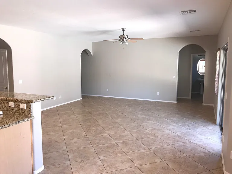 3440 E Flower St — Photo 16
