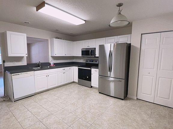 3rd image of 4654 SW 48th Way APT 118
