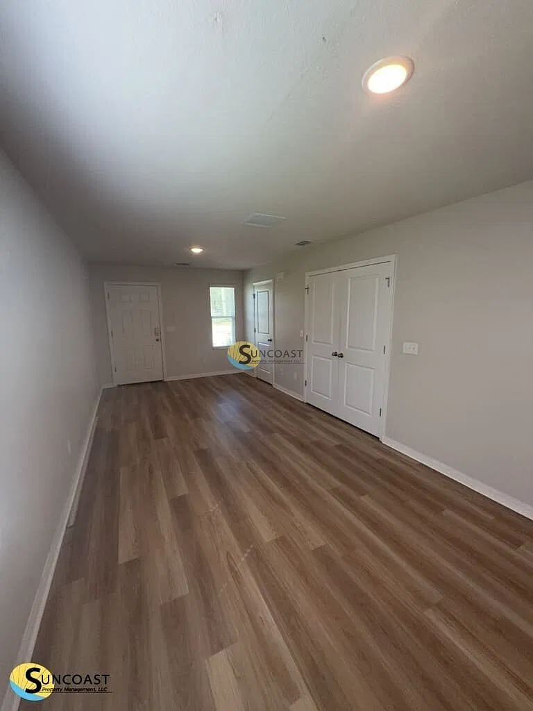 Coming Soon! Riverside 2BR/2.5BA Duplex — Photo 2