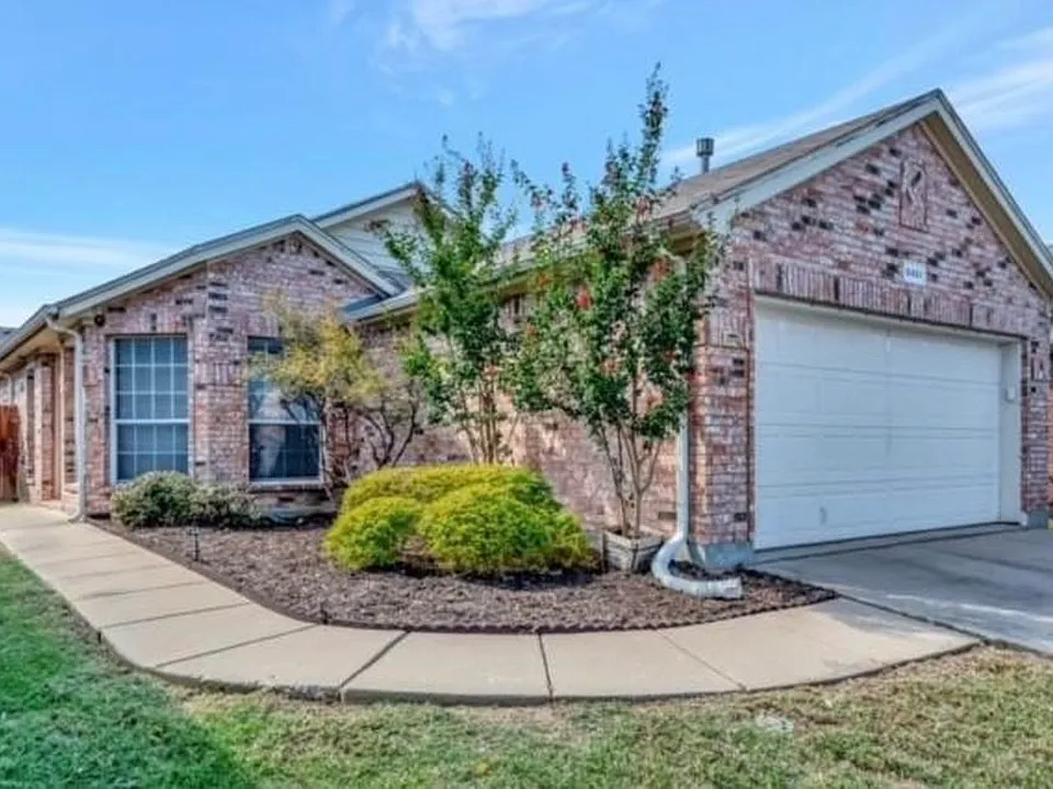 6461 Regina Dr