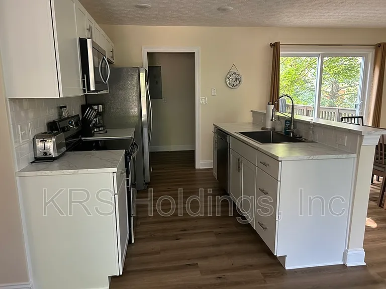 2030 Hawksbill Rd — Photo 5