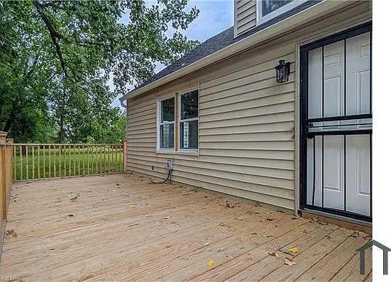 14817 Naples Ave — Photo 2