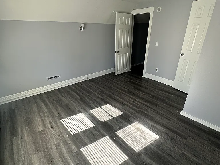 165 Starr St #2A — Photo 41