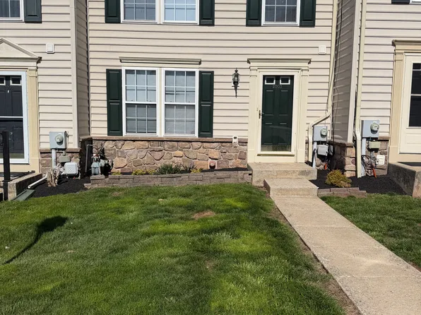 2003 Orchard View Rd, Reading, PA 19606