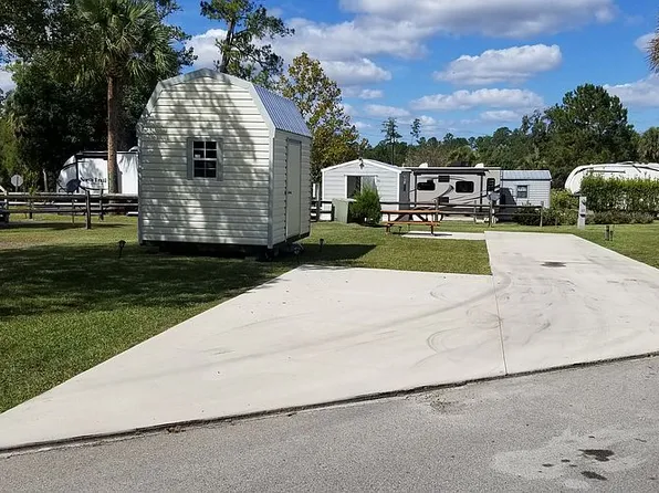 2862 NE 102nd Ct, Silver Springs, FL 34488
