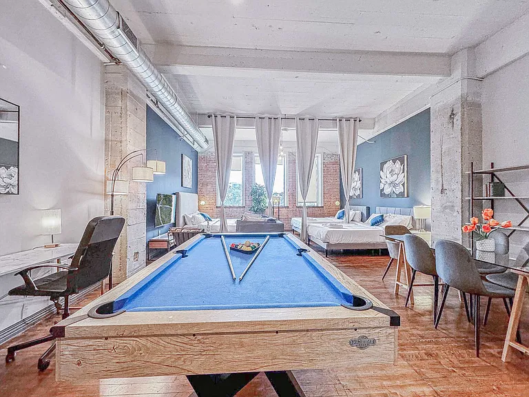 Building's Lounge
