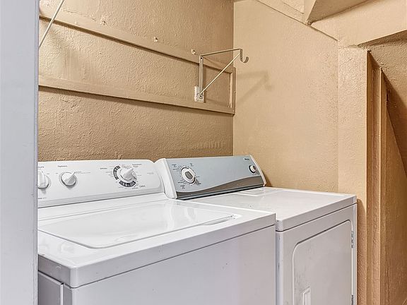 19_Laundry[1]