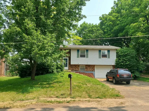1003 E Walnut St, Desloge, MO 63601