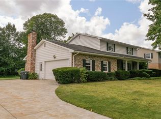 1235 Spring Valley Dr, Erie, PA 16509