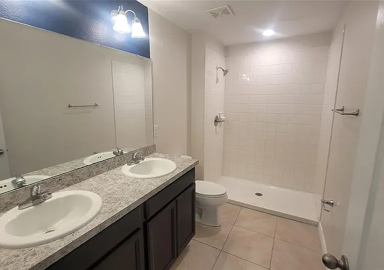 10118 Candleberry Woods Ln — Photo 14