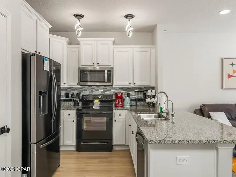 7654 Shadow Lake Dr — Photo 11