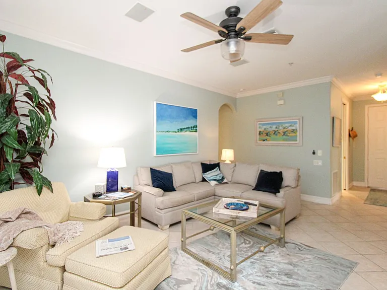 817 Carrick Bend Cir #101 — Photo 25
