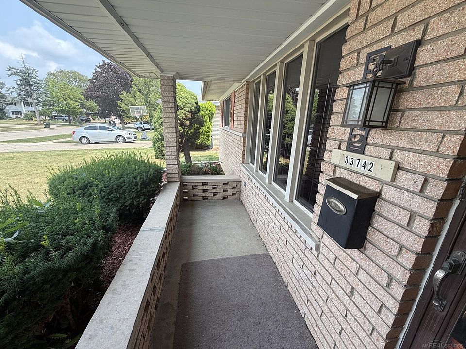 33742 Elford Dr, photo 3