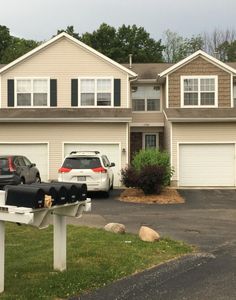 1792 Grand Ridge Ct NE, Grand Rapids, MI, 49525