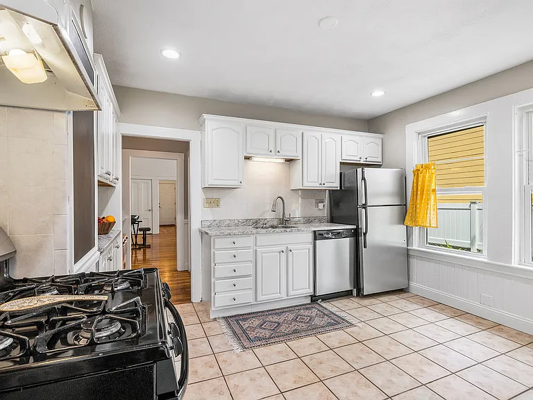 27 Prescott St #1 — Photo 11