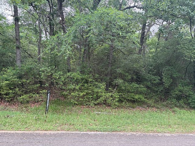 1st image of 2 Post Oak Dr E