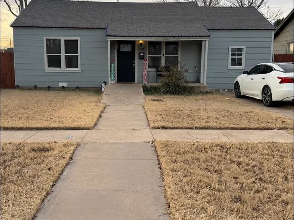 308 SE 10th St, Plainview, TX 79072