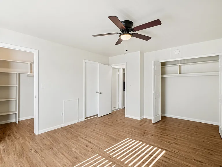 Ava Sterling Apartments — Photo 6
