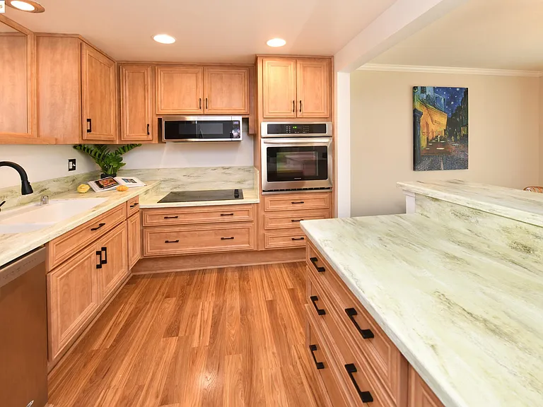 1910 Skycrest Dr #5 — Photo 7