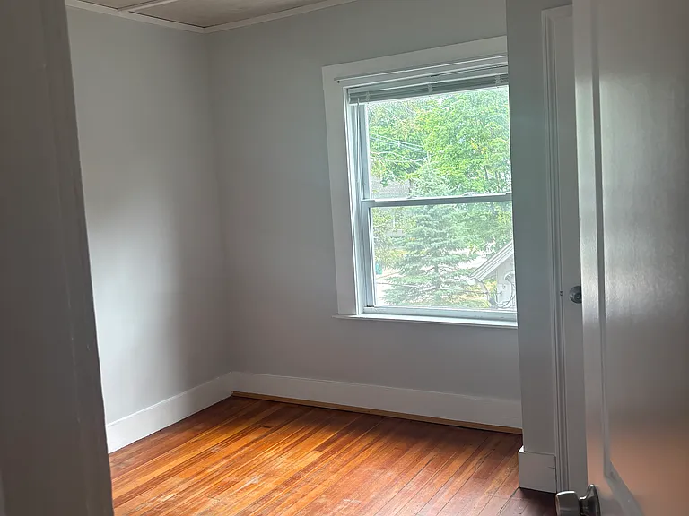 27 Horton St #2 — Photo 5