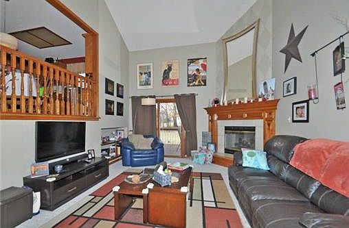 3rd image of 3316 S Bryn Mawr Dr