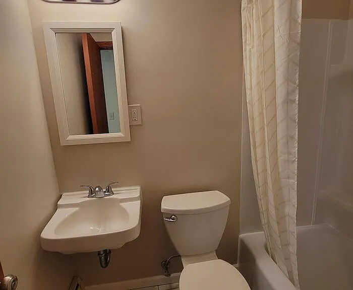 1831 Stinson Blvd #8 — Photo 4
