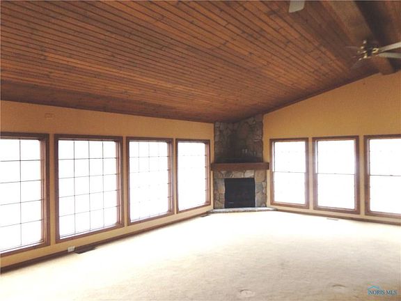 4th image of 8566 Foxfire Lake Dr #6