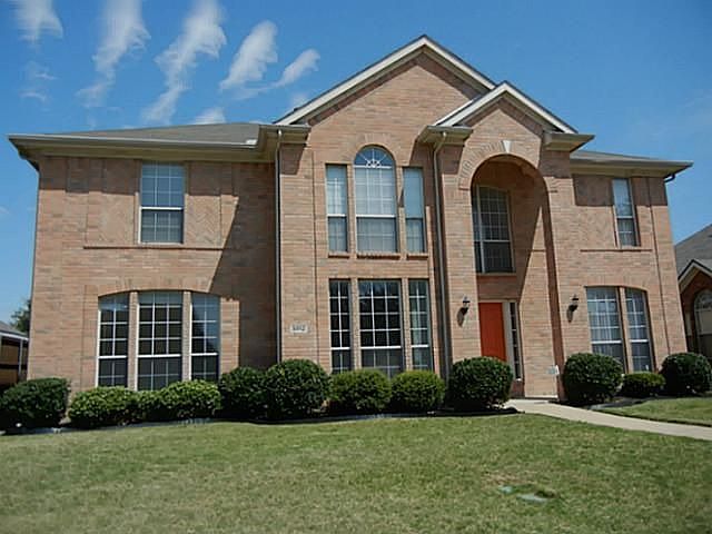 1st image of 5912 Sidney Ln