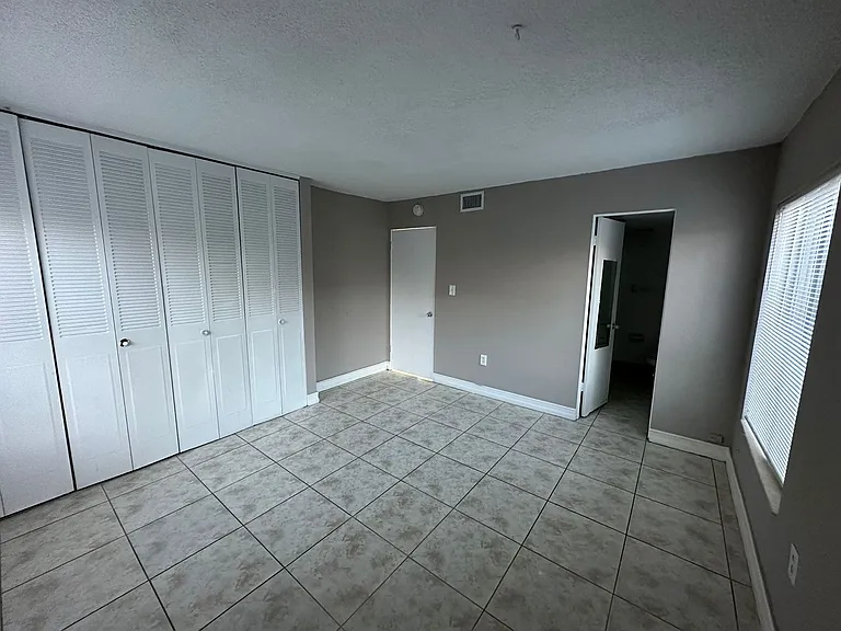 1830 Maravilla Ave #309 — Photo 10