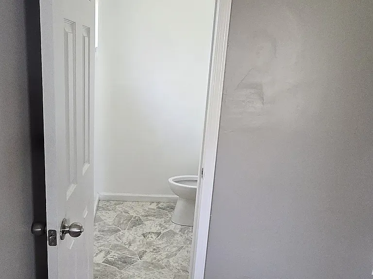 1/2 Bath in Primary bedroom