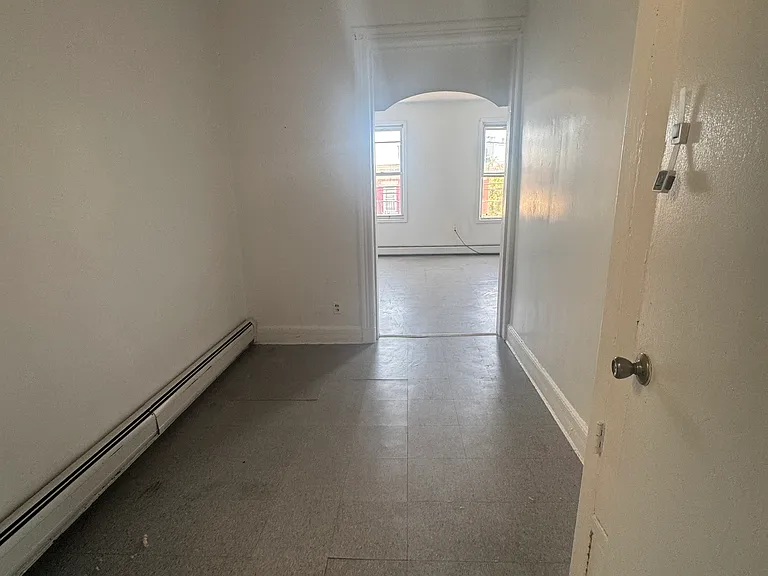 718 Grand St #3 — Photo 12