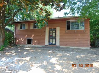 5210 Robinwood Rd, Louisville, KY 40218