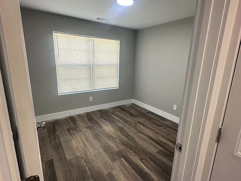 745 N Bingham St — Photo 6