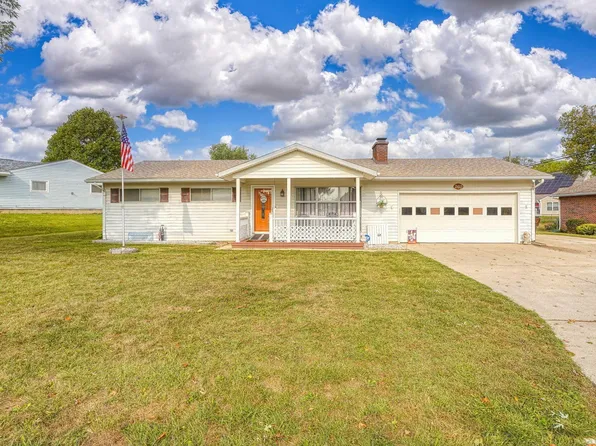 260 Meadow Dr, Circleville, OH 43113