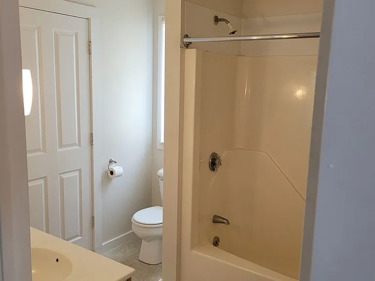 85 Bay St #87 — Photo 8