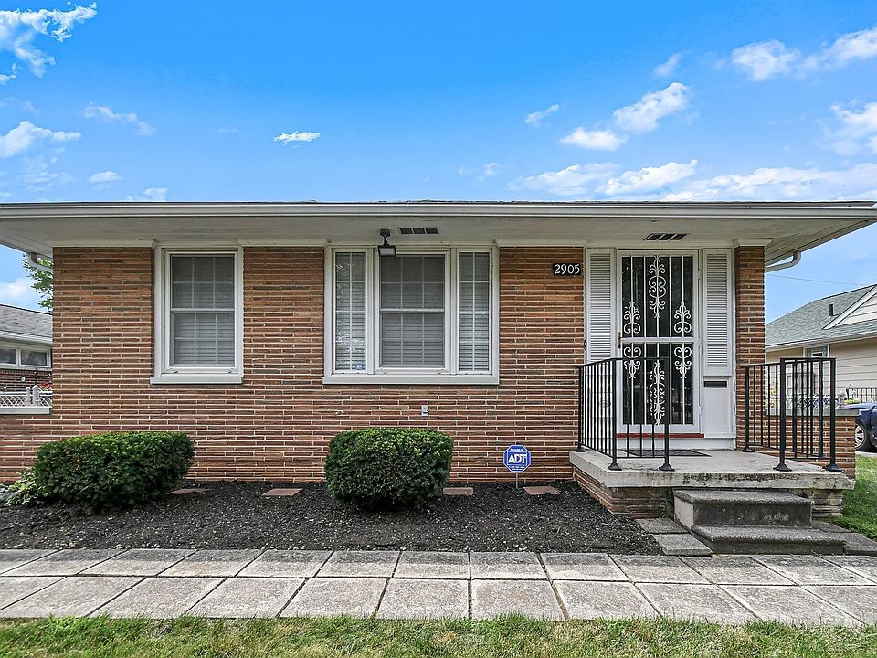 1st image of 2905 Brownlee Ave