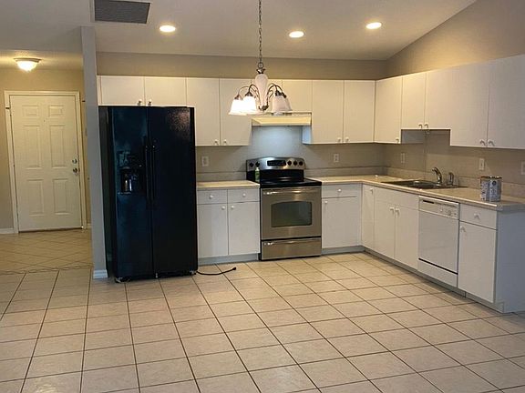 2nd image of 112 Plainview Dr #A