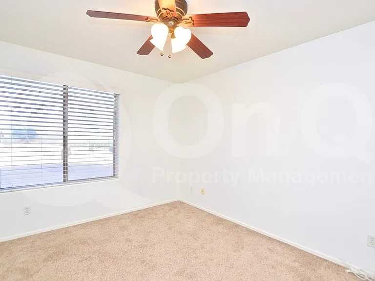 6629 W Rose Garden Ln — Photo 6