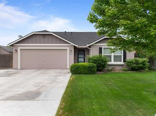 6015 Westport Ln, Pasco, WA 99301